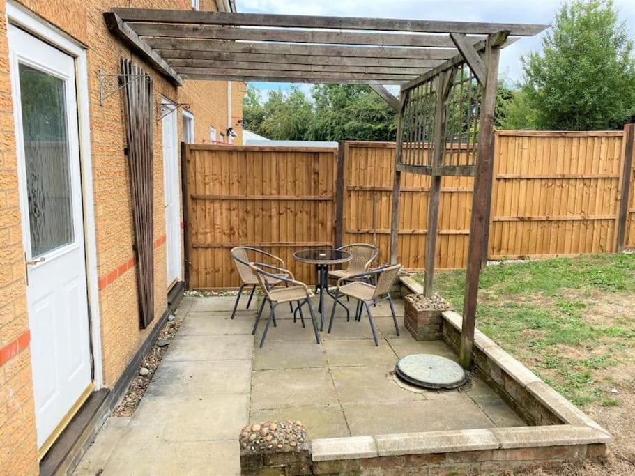 Charming Home In Wellingborough Εξωτερικό φωτογραφία